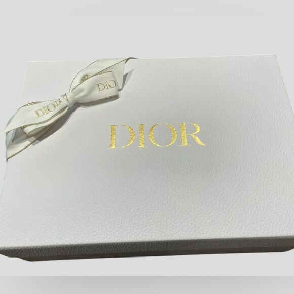 DIOR Christian Dior Gift Box Bundle Ribbon Box Card Tissue Paper NEW - Picture 8 of 10